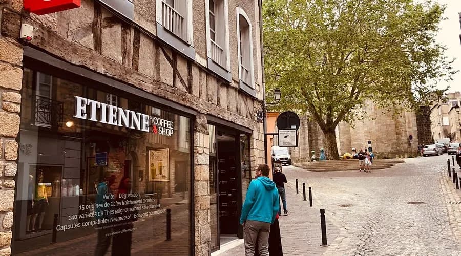 Franchise Etienne Coffee & Shop